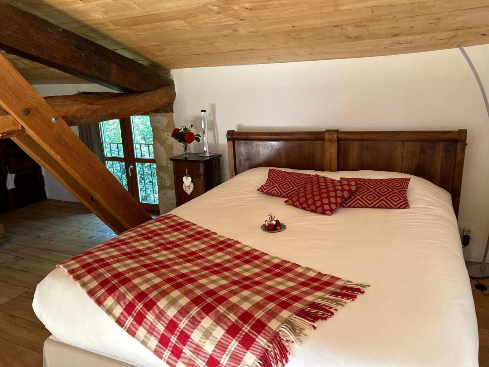 Le Clos Pastel Chambres D'Hotes & Gite Virac Ngoại thất bức ảnh