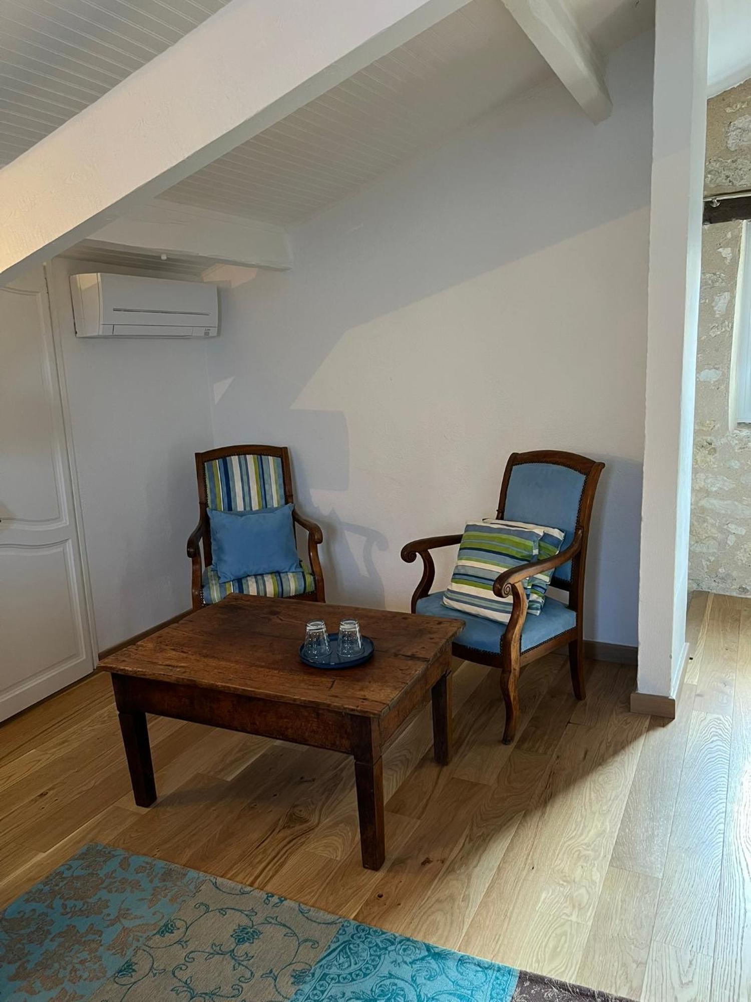 Le Clos Pastel Chambres D'Hotes & Gite Virac Ngoại thất bức ảnh